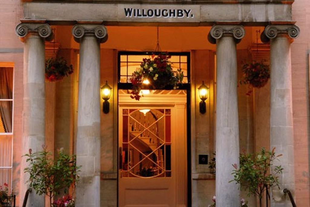 Willoughby House Hotel & Apartments Челтнъм Екстериор снимка
