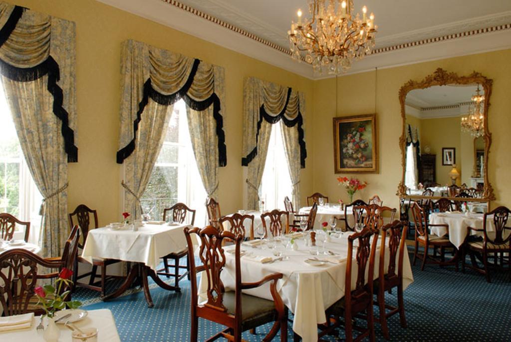 Willoughby House Hotel & Apartments Челтнъм Екстериор снимка