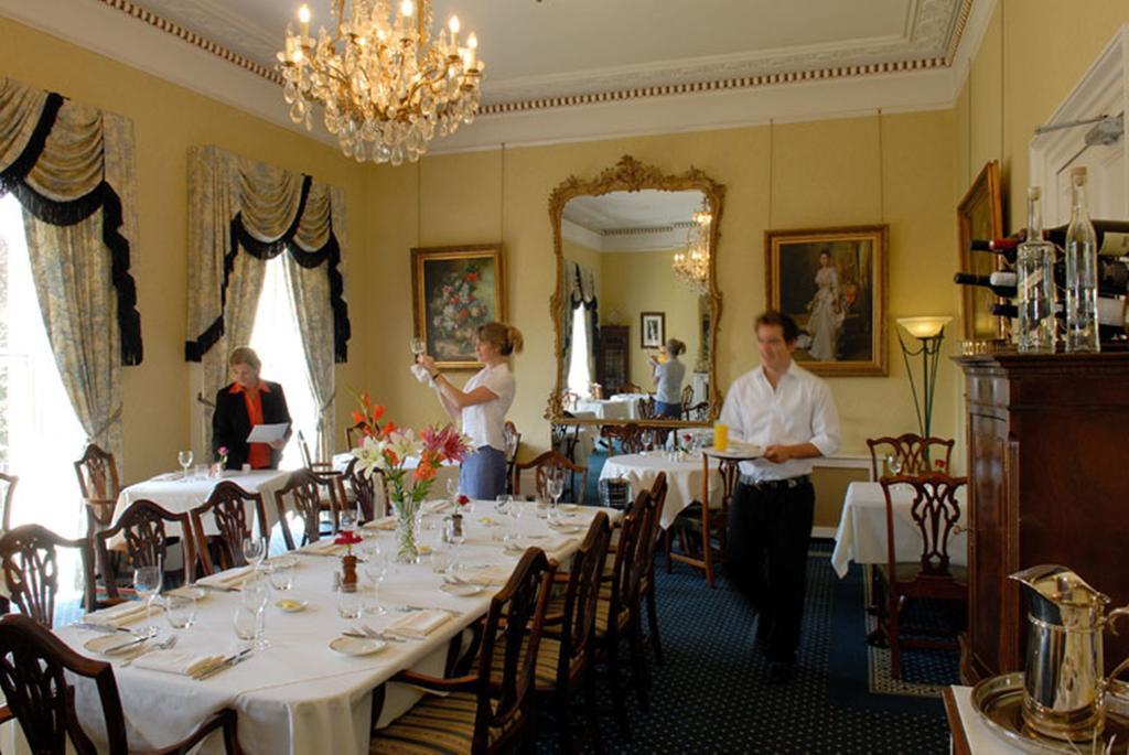 Willoughby House Hotel & Apartments Челтнъм Екстериор снимка